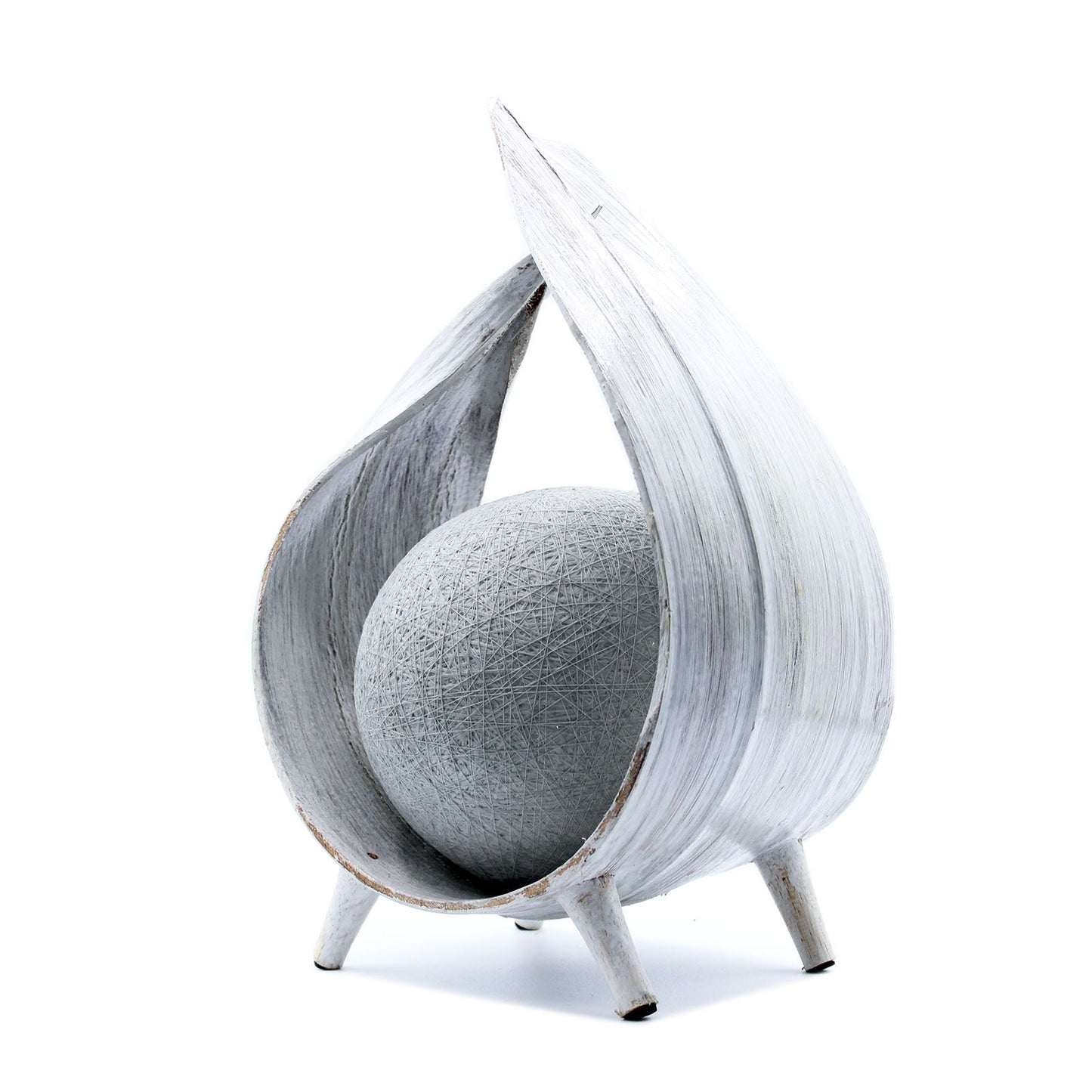 Coconut Leaf Table Lamp – Natural Handcrafted Design